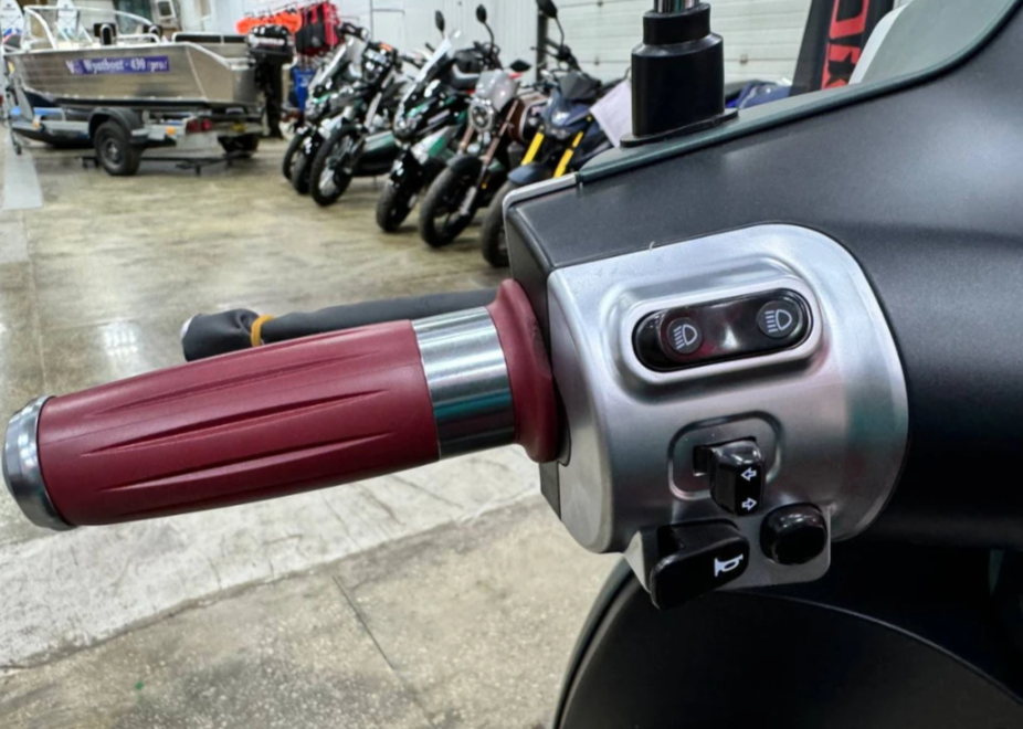 Скутер PROMAX Miami 240 (49) в Йошкар-Оле