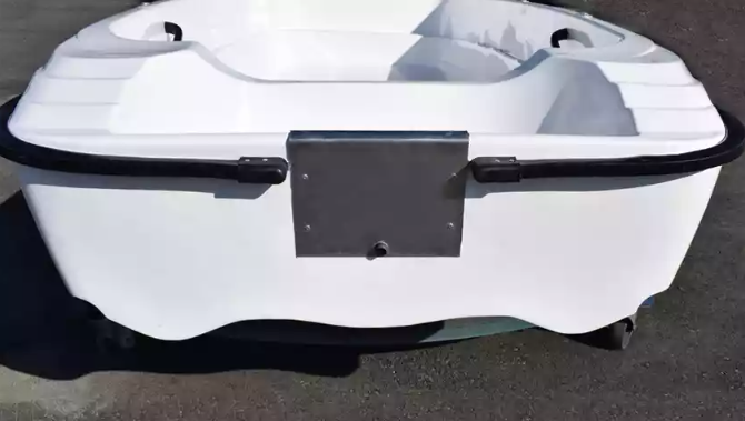 Стеклопластиковая лодка Пингвин (тримаран) в Йошкар-Оле