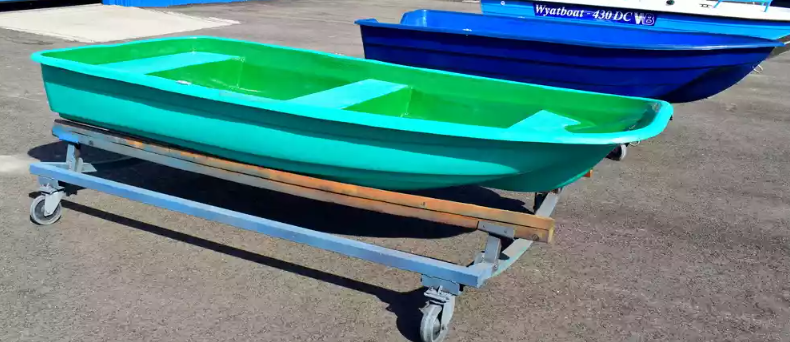 Стеклопластиковая лодка Старт (тримаран) в Йошкар-Оле