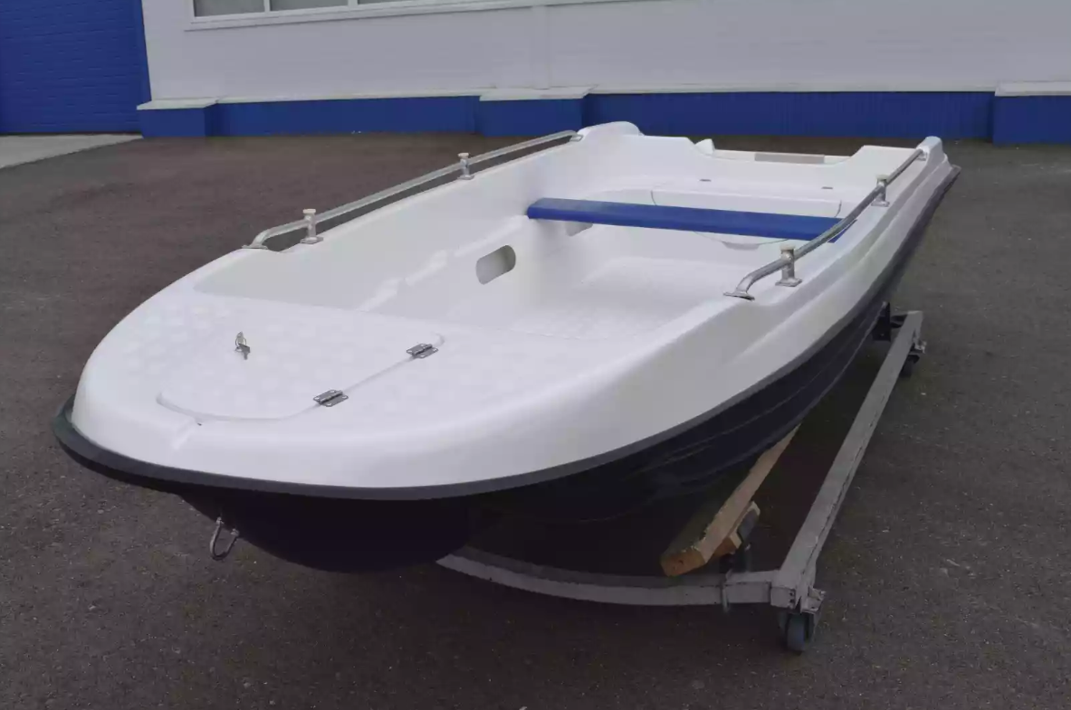 Стеклопластиковая лодка Пингвин New (тримаран) в Йошкар-Оле