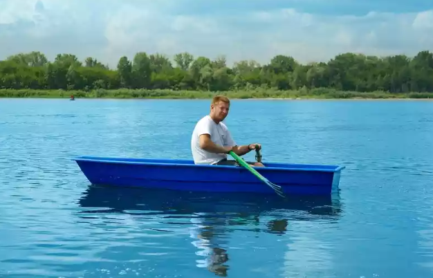 Стеклопластиковая лодка Малютка в Йошкар-Оле
