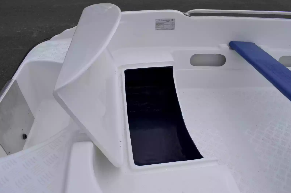 Стеклопластиковая лодка Пингвин New (тримаран) в Йошкар-Оле