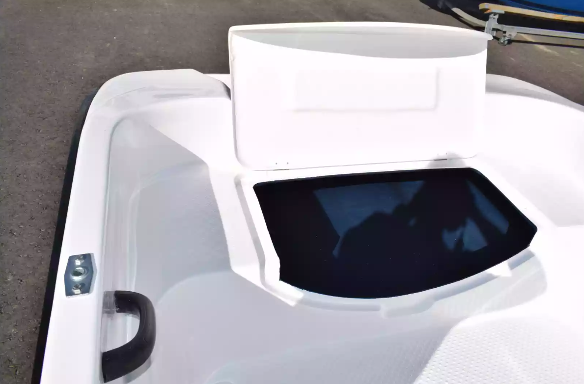 Стеклопластиковая лодка Пингвин (тримаран) в Йошкар-Оле