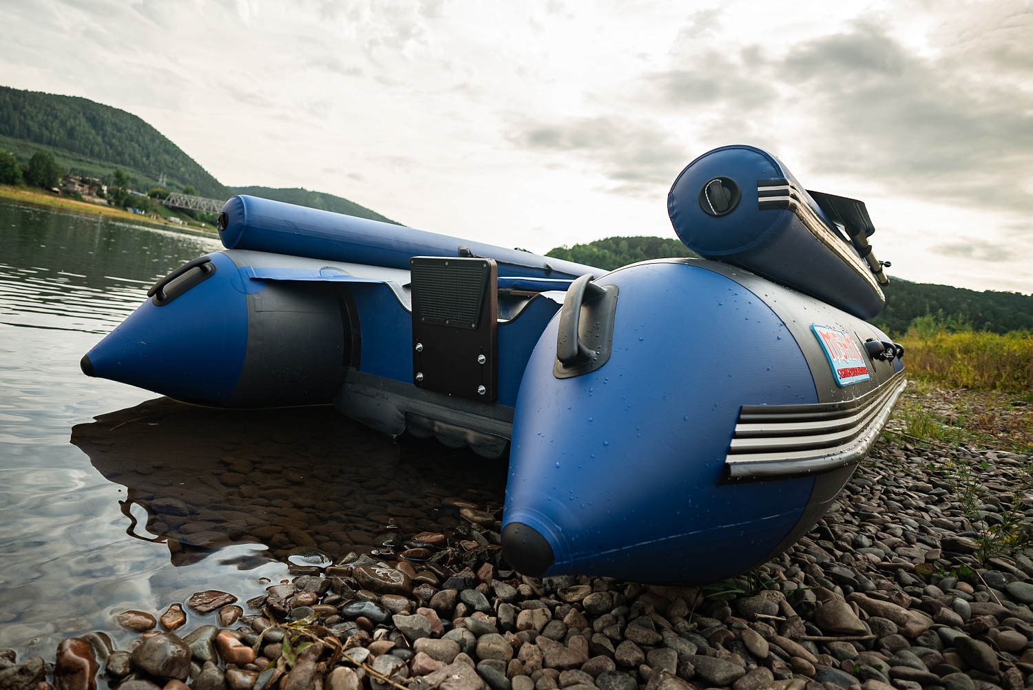 Лодка MISHIMO RIVER FJET PRO 430  под водомет в Йошкар-Оле